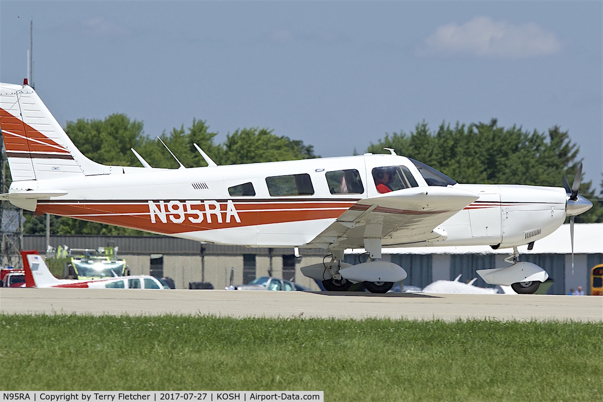 N95RA, 1973 Piper PA-32-300 Cherokee Six Cherokee Six C/N 32-7440054, At 2017 EAA AirVenture at Oshkosh