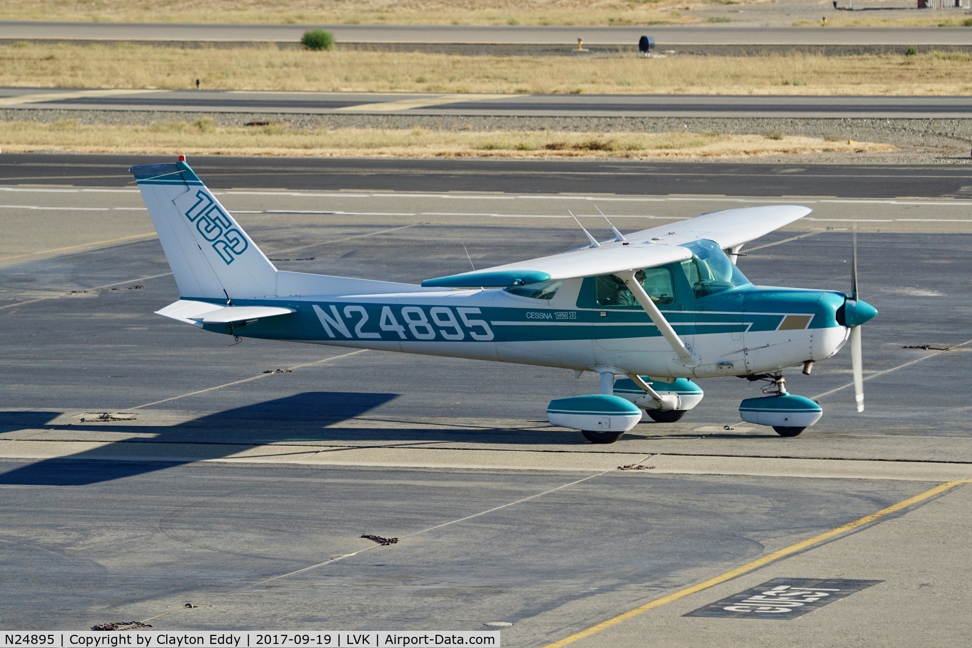 N24895, 1977 Cessna 152 C/N 15280438, Livermore Airport California 2017.
