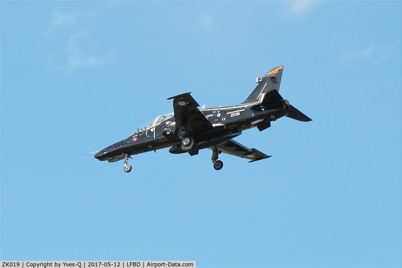 ZK019, 2008 British Aerospace Hawk T2 C/N RT010/1248, British Aerospace Hawk T.2, Short approach rwy 23, Bordeaux-Mérignac BA 106 (LFBD-BOD) Open day 2017