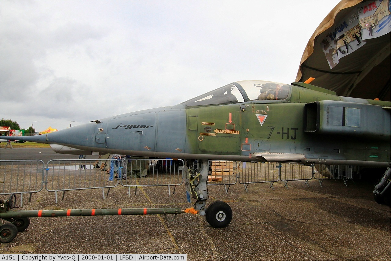 A151, Sepecat Jaguar A C/N A151, Sepecat Jaguar A, Preserved at Bordeaux-Mérignac Air Base 106 (LFBD-BOD)