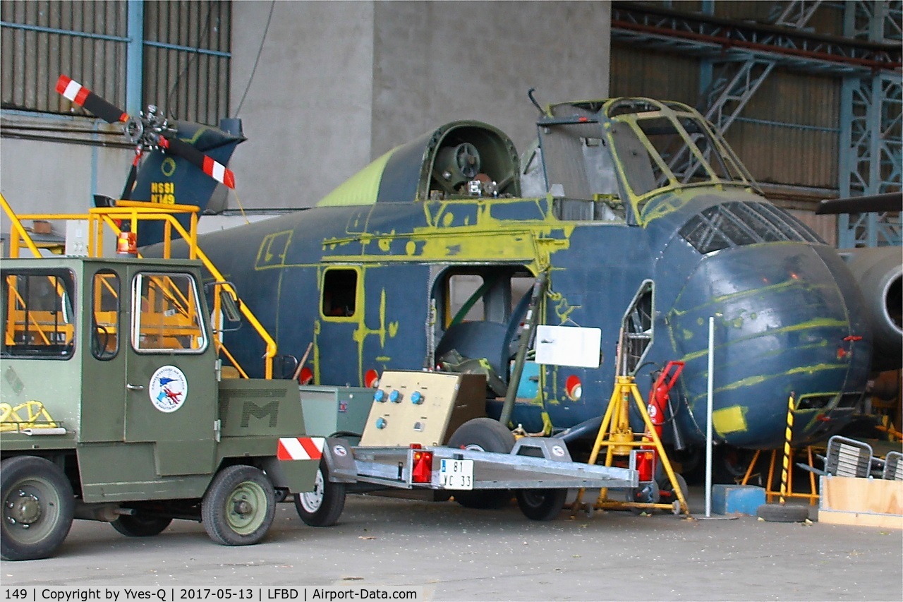 149, Sikorsky HSS-1 Seabat C/N SA149, Sikorsky S-58 - H-34, under restoration at C.A.E.A museum, Bordeaux-Merignac Air base 106 (LFBD-BOD)