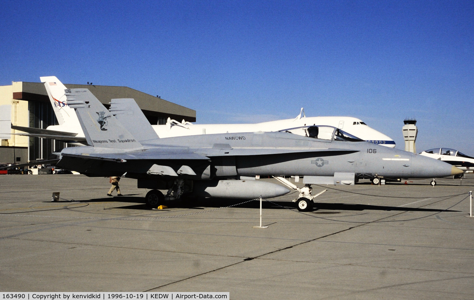 163490, 1988 McDonnell Douglas F/A-18C Hornet C/N 0725/C047, On static display at the Edwards Open House 1996.