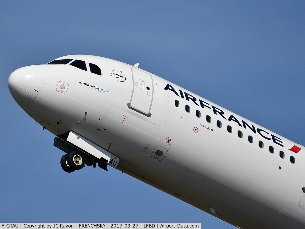 F-GTAU, 2009 Airbus A321-212 C/N 3814, AF7627 take off runway 23 to Paris CDG