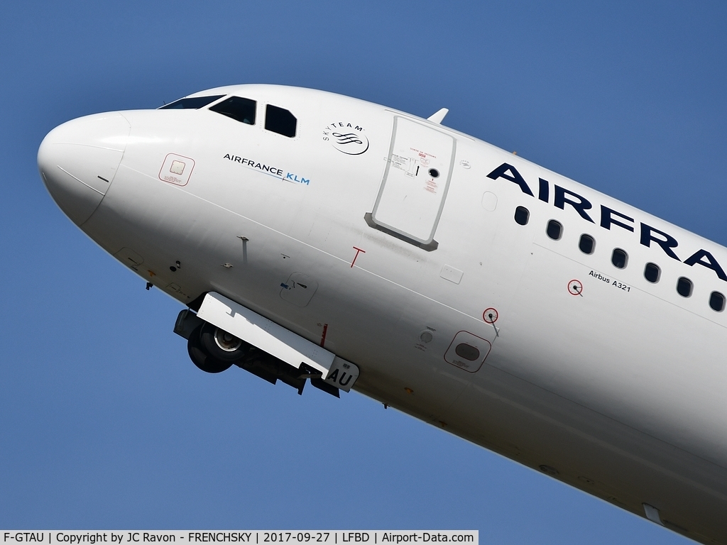F-GTAU, 2009 Airbus A321-212 C/N 3814, AF7627 take off runway 23
