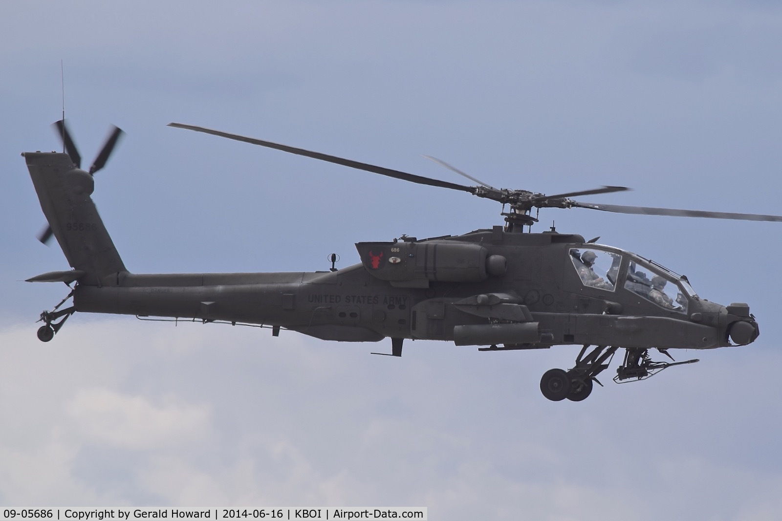 09-05686, 2009 Boeing AH-64D Longbow Apache C/N PVD686, Departing BOI.  1-183rd AVN BN, Idaho Army National Guard. All AH-64s were transferred back to the regular Army in 2016.