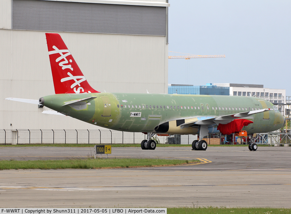 F-WWRT, 2017 Airbus A320-251N C/N 7719, C/n 7719 - For AirAsia... Registered in error on the right side ! Normally F-WWTR