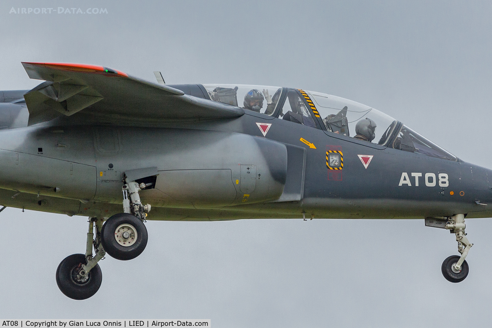 AT08, Dassault-Dornier Alpha Jet 1B C/N B08/1024, REFUELLING STOP
