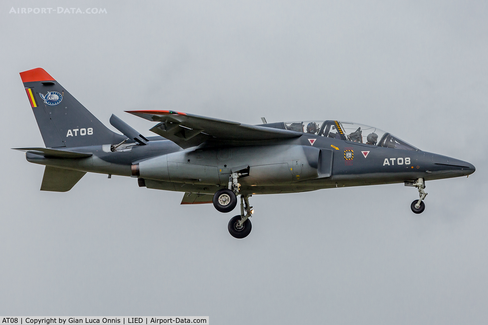 AT08, Dassault-Dornier Alpha Jet 1B C/N B08/1024, REFUELLING STOP