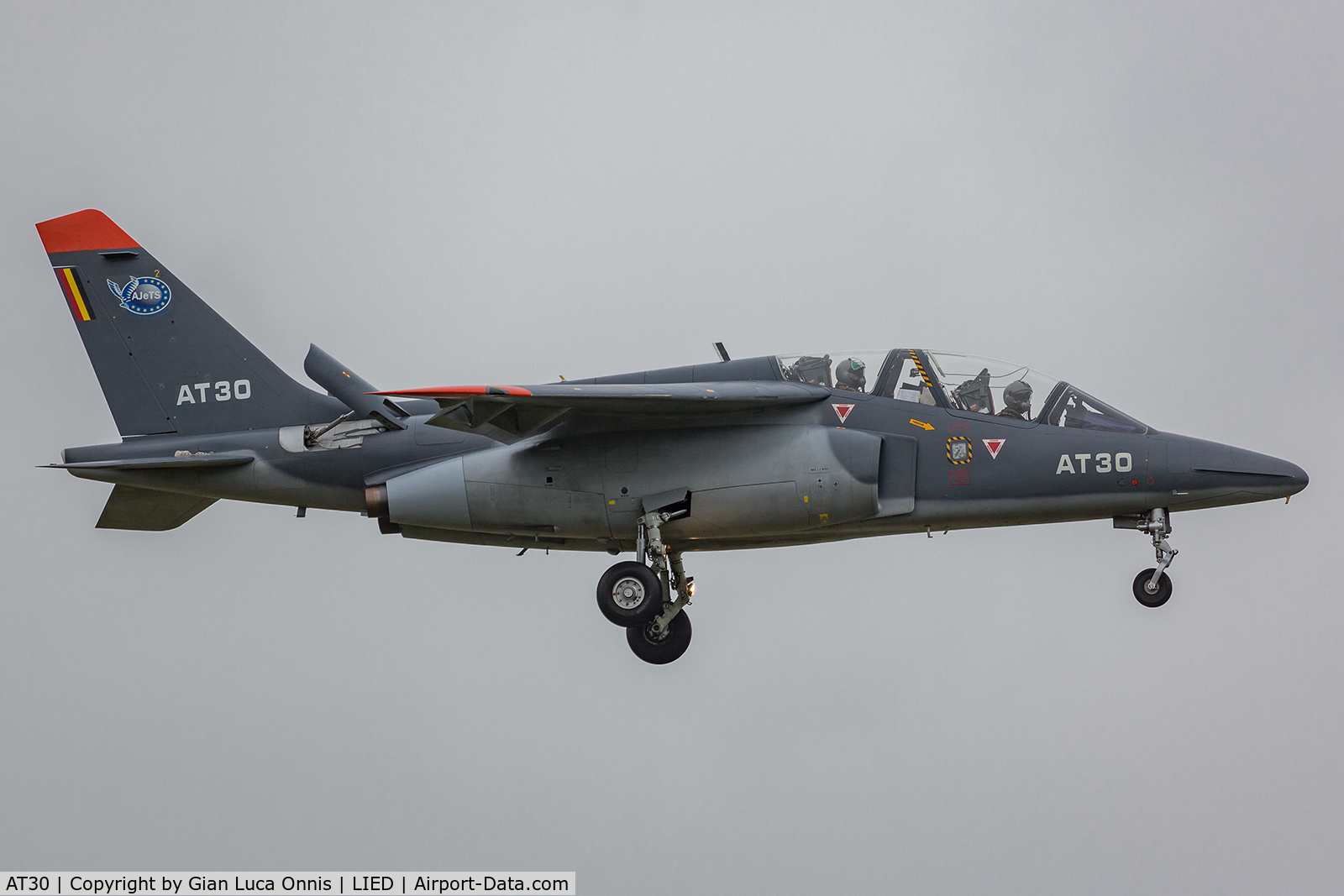 AT30, Dassault-Dornier Alpha Jet 1B C/N B30/1145, REFUELLING STOP