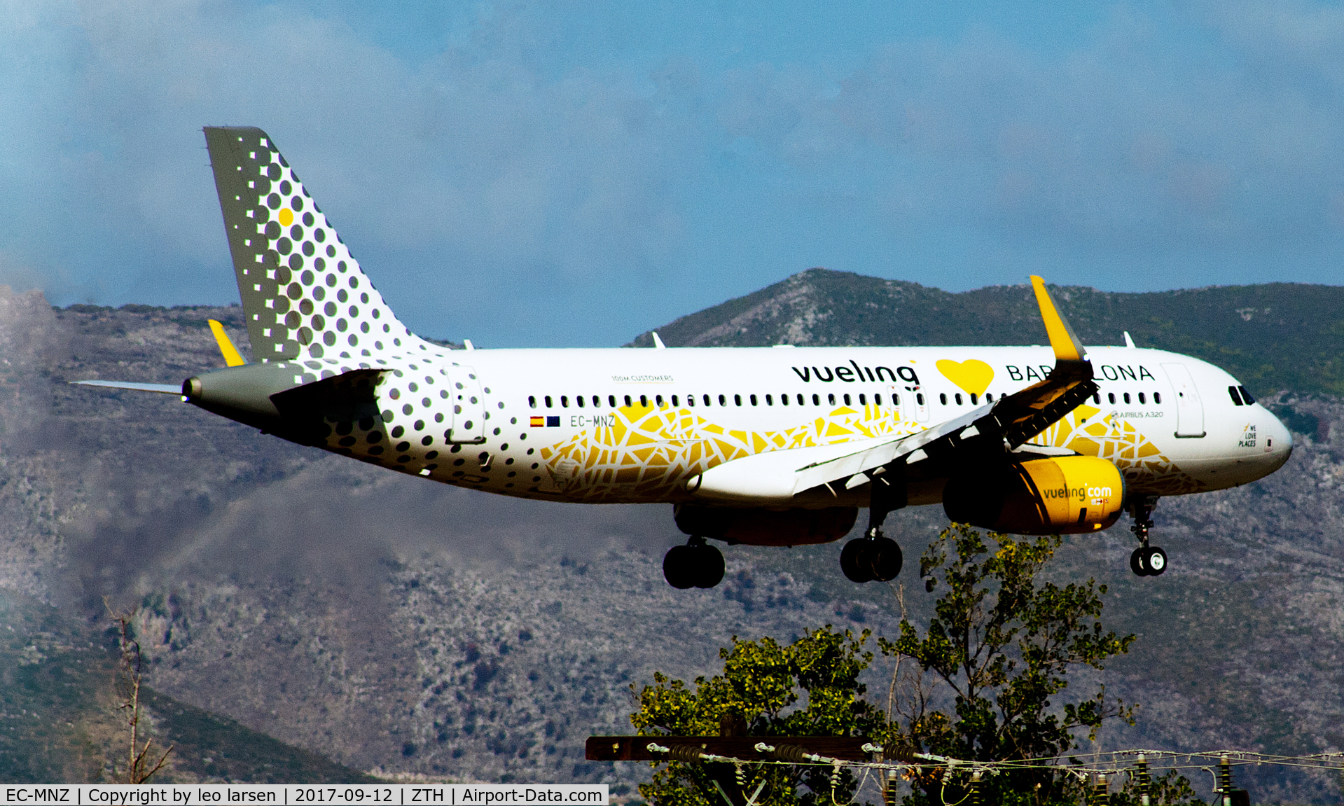 EC-MNZ, 2016 Airbus A320-232 C/N 7351, Zakynthos 12.9.2017