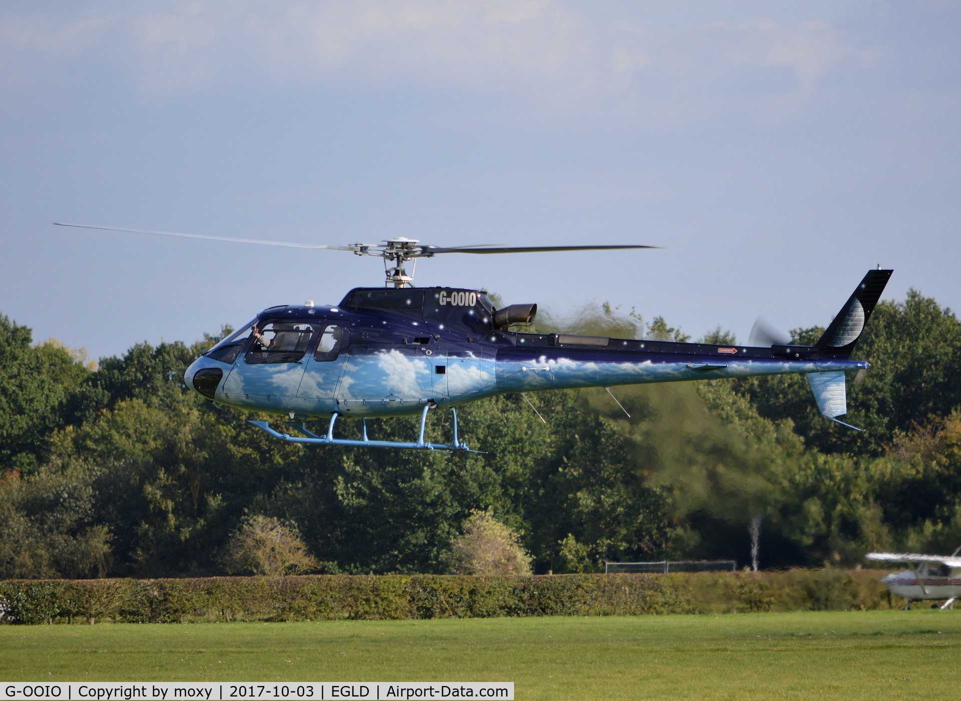 G-OOIO, 2001 Eurocopter AS-350B-3 Ecureuil Ecureuil C/N 3463, Eurocopter AS-350B-3 Ecureuil at Denham.