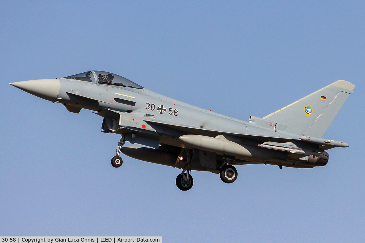 30 58, Eurofighter EF-2000 Typhoon S C/N GS042, LANDING