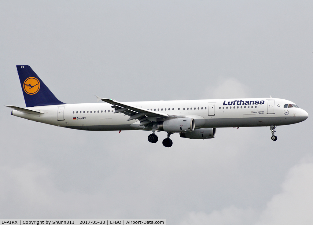 D-AIRX, 1998 Airbus A321-131 C/N 0887, Landing rwy 32L