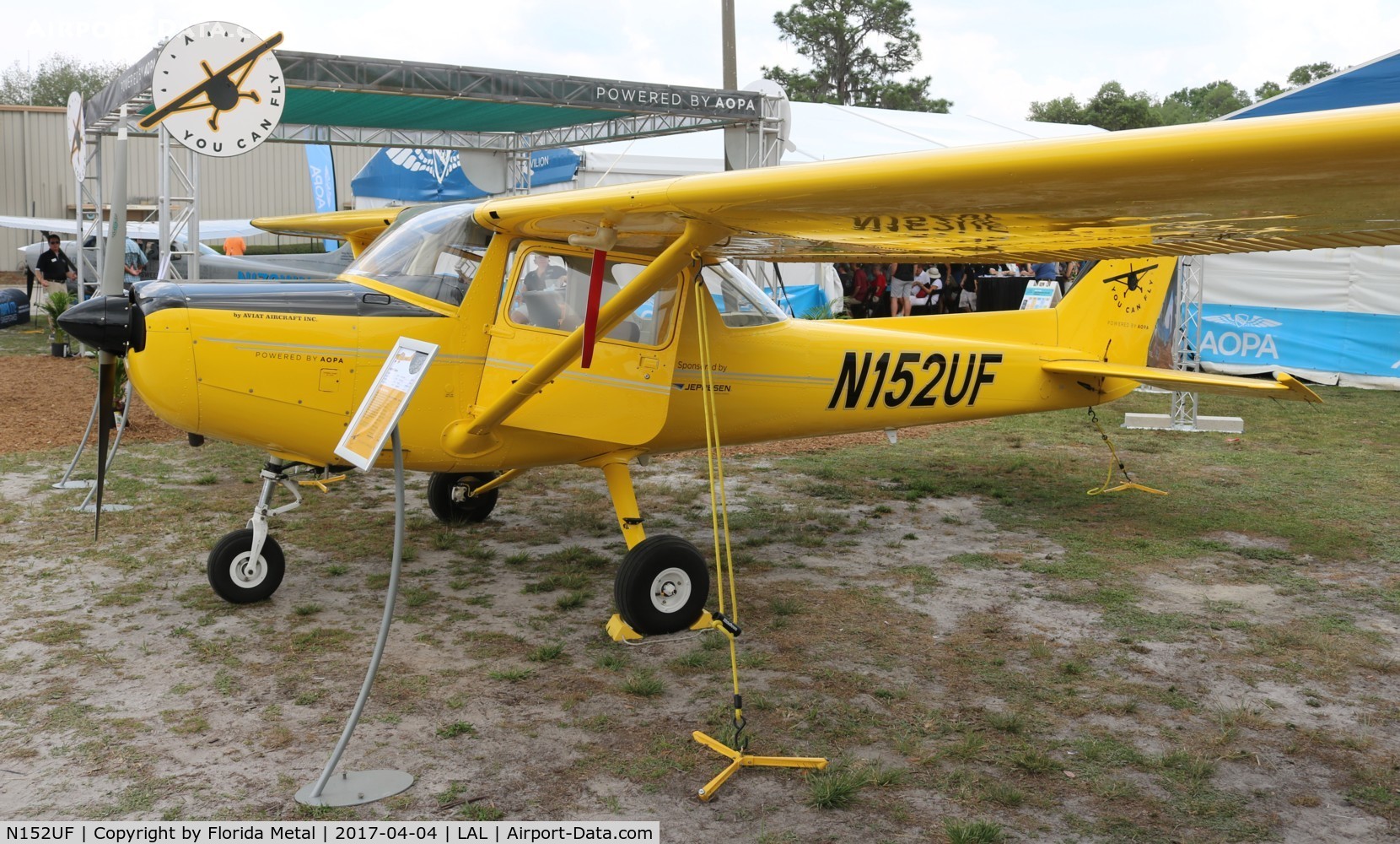 N152UF, 1979 Cessna 152 C/N 15284001, Cessna 152