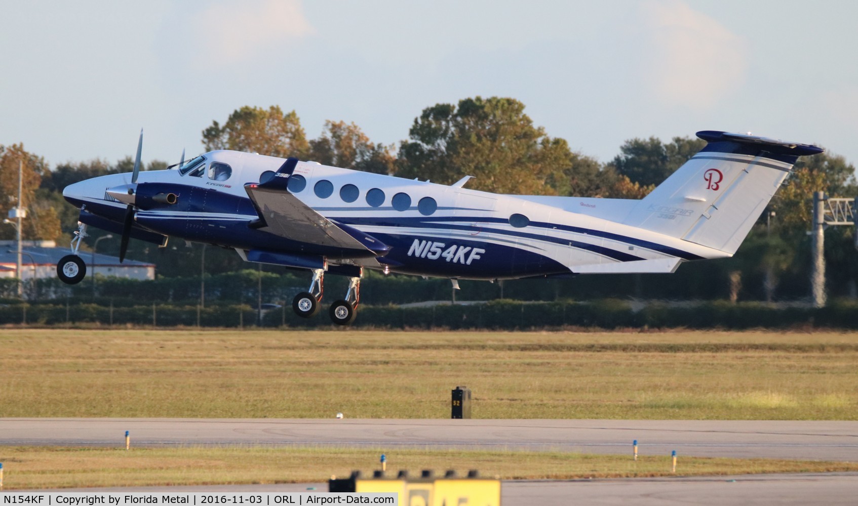 N154KF, 2016 Beechcraft 350i King Air (B300) C/N FL-1054, King Air 350