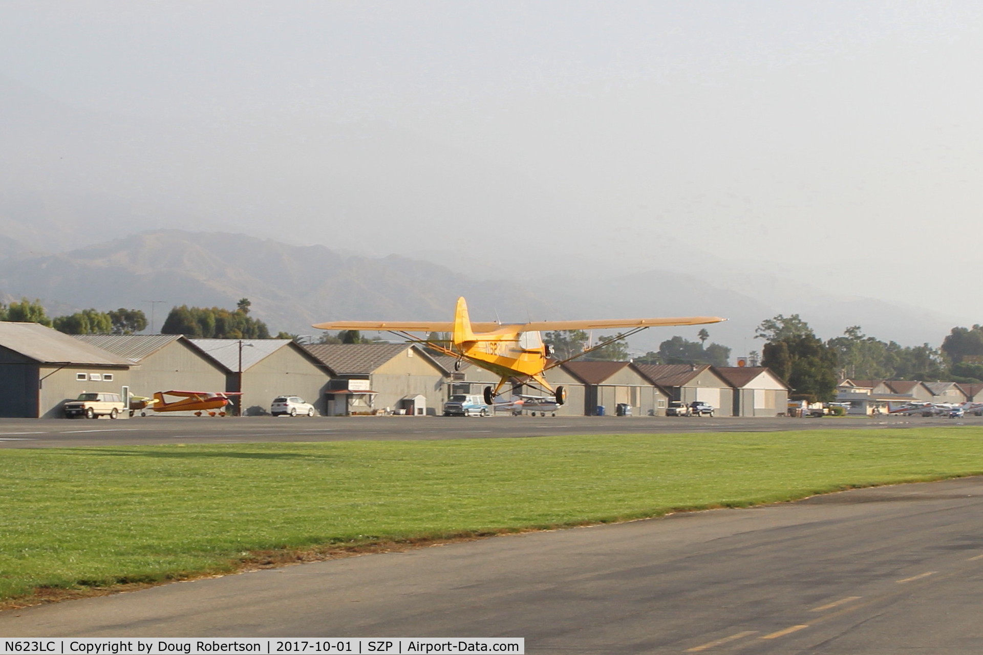 N623LC, 2006 American Legend AL3C-100 C/N AL-1024, 2006 American Legend Aircraft AL3C-100 CUB S-LSA, Continental O-200 100 Hp, landing on 04R grass. Alaska re-visitor