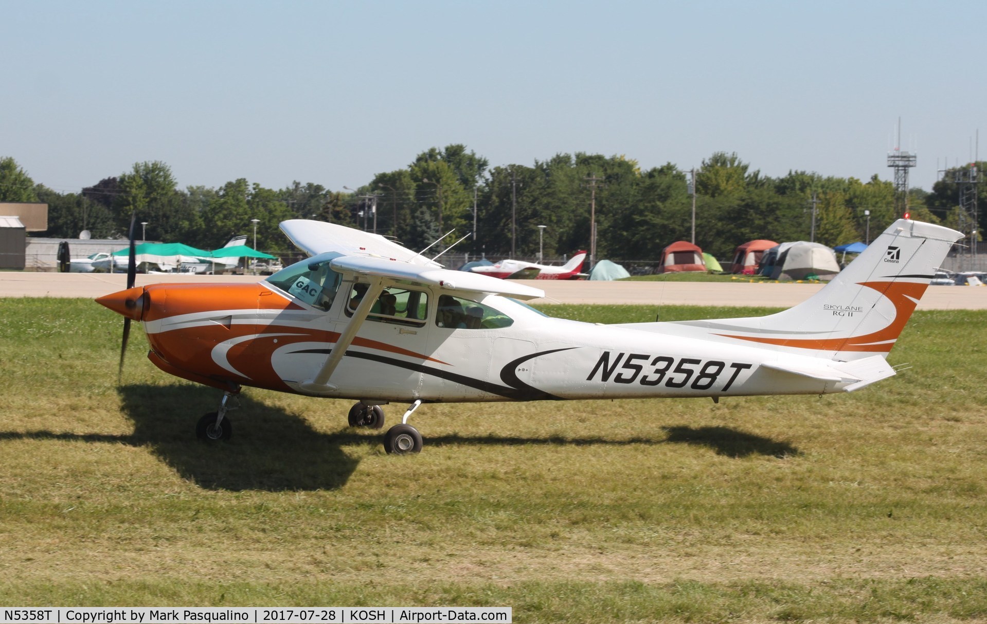 N5358T, 1982 Cessna R182 Skylane RG C/N R18201860, Cessna R182