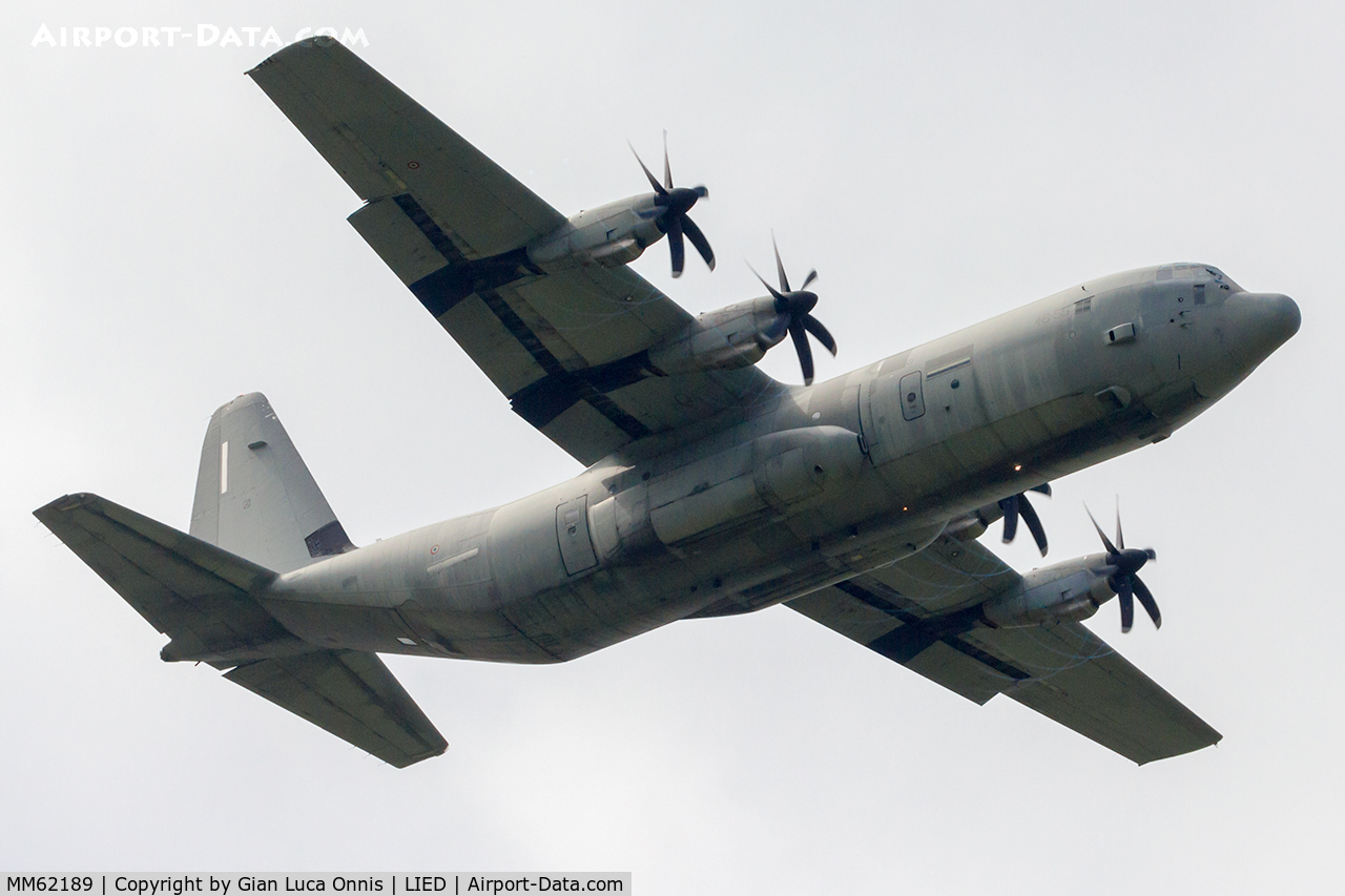 MM62189, Lockheed Martin C-130J-30 Super Hercules C/N 382-5529, TAKEOFF