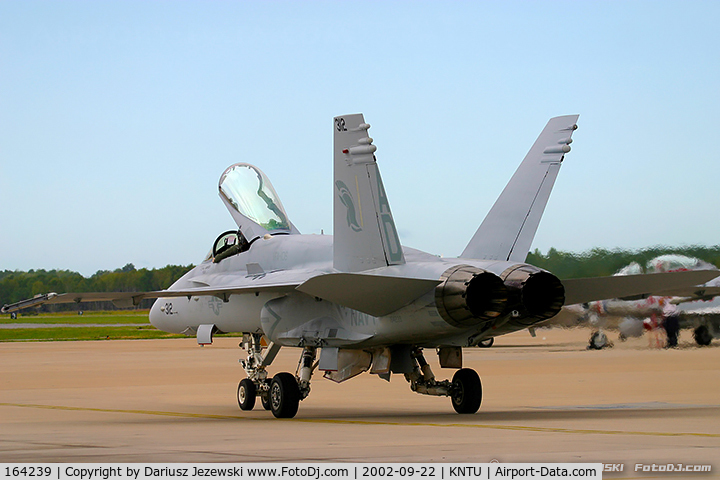 164239, McDonnell Douglas F/A-18C Hornet C/N 1002, F/A-18C Hornet 164239 AD-312 from VFA-106 