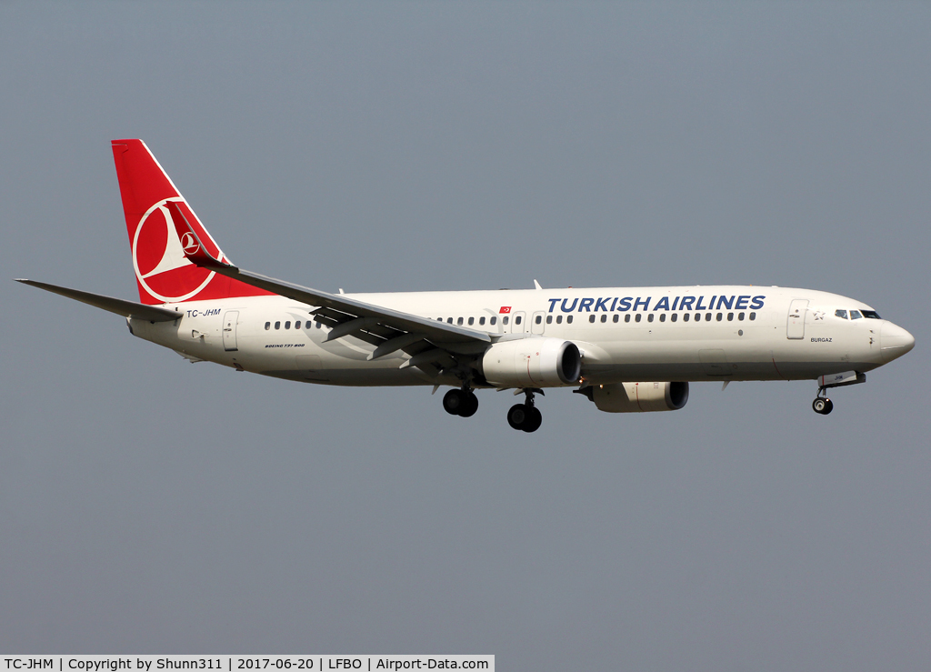 TC-JHM, 2012 Boeing 737-8F2 C/N 40980, Landing rwy 14R