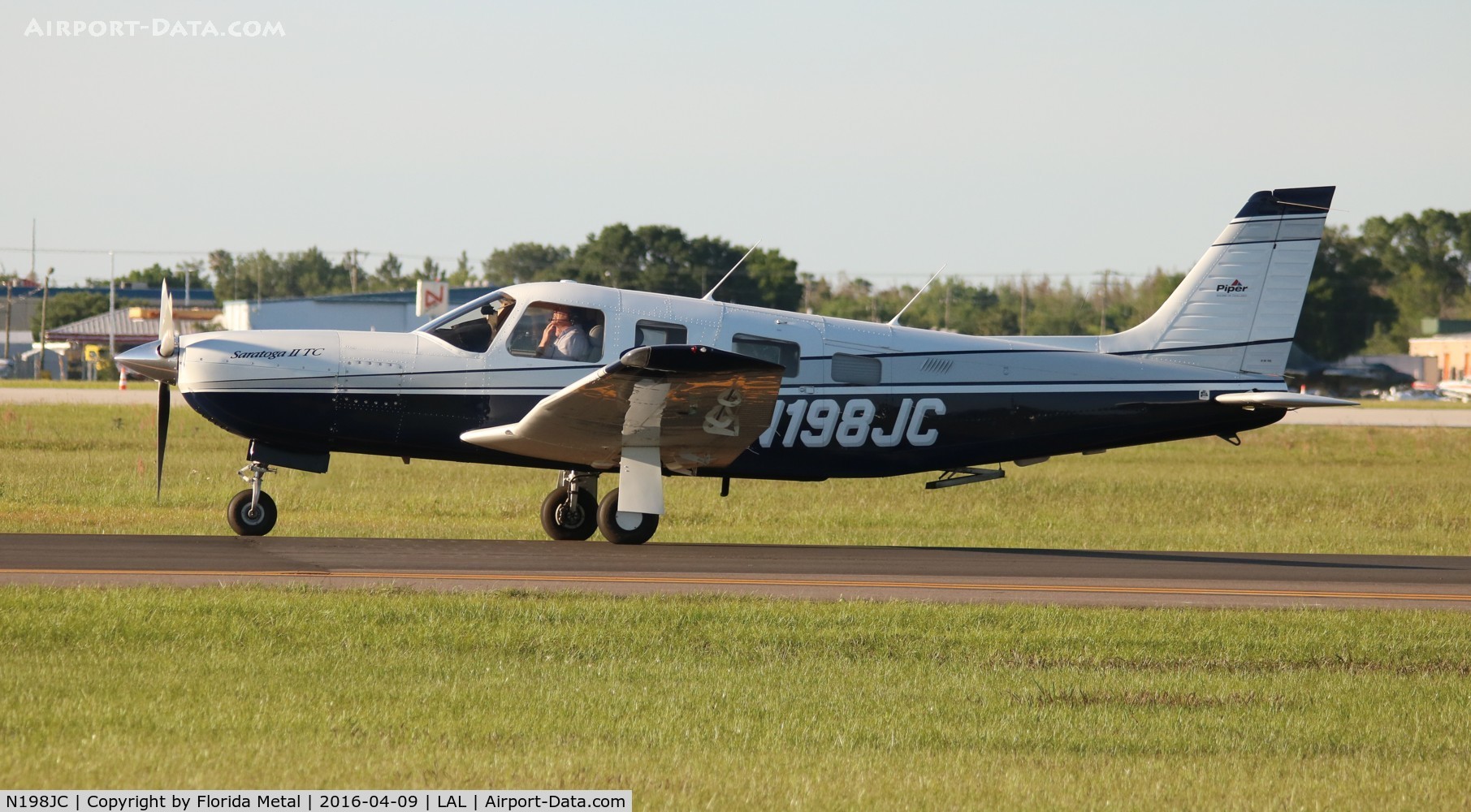 N198JC, 1998 Piper PA-32R-301T Turbo Saratoga C/N 3257028, PA-32R-301T