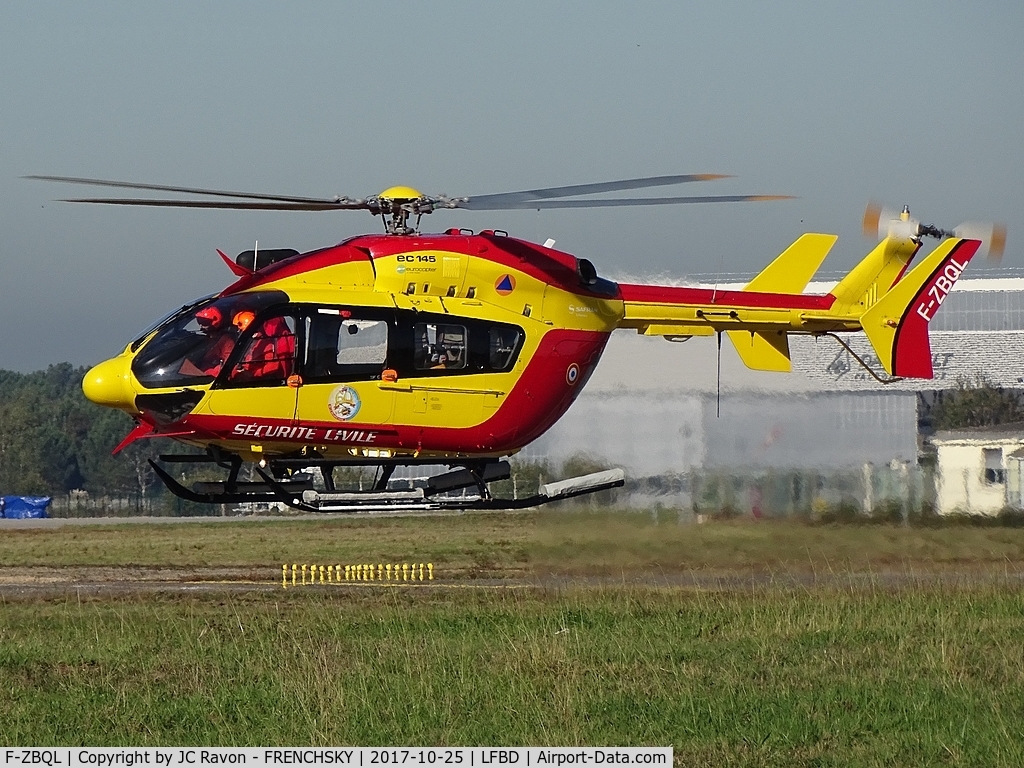 F-ZBQL, Eurocopter-Kawasaki EC-145 (BK-117C-2) C/N 9452, DRAGON 33 landing FATO 23