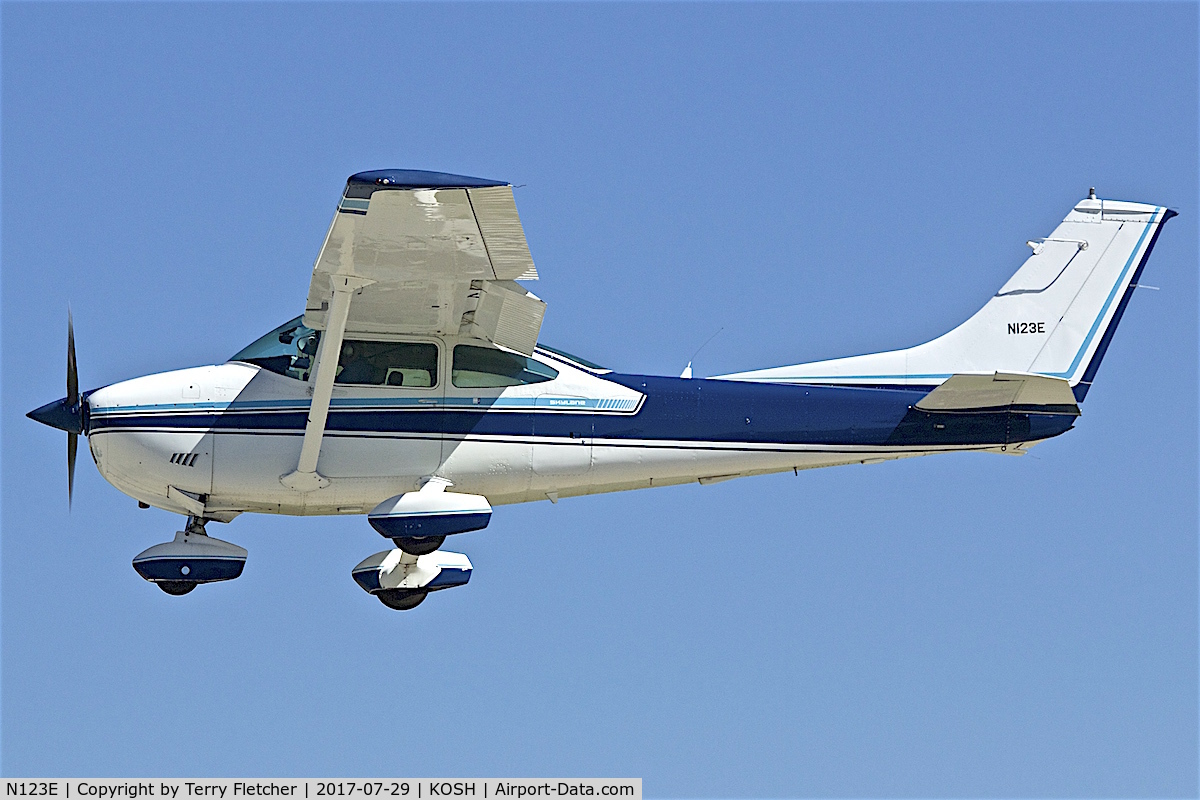 N123E, 1973 Cessna 182P Skylane C/N 18262363, at 2017 EAA AirVenture at Oshkosh