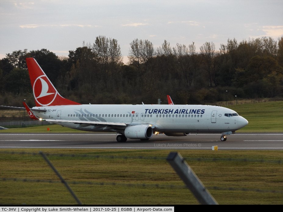 TC-JHV, 2014 Boeing 737-8F2 C/N 40992, Awaiting departure from Birmingham Airport.