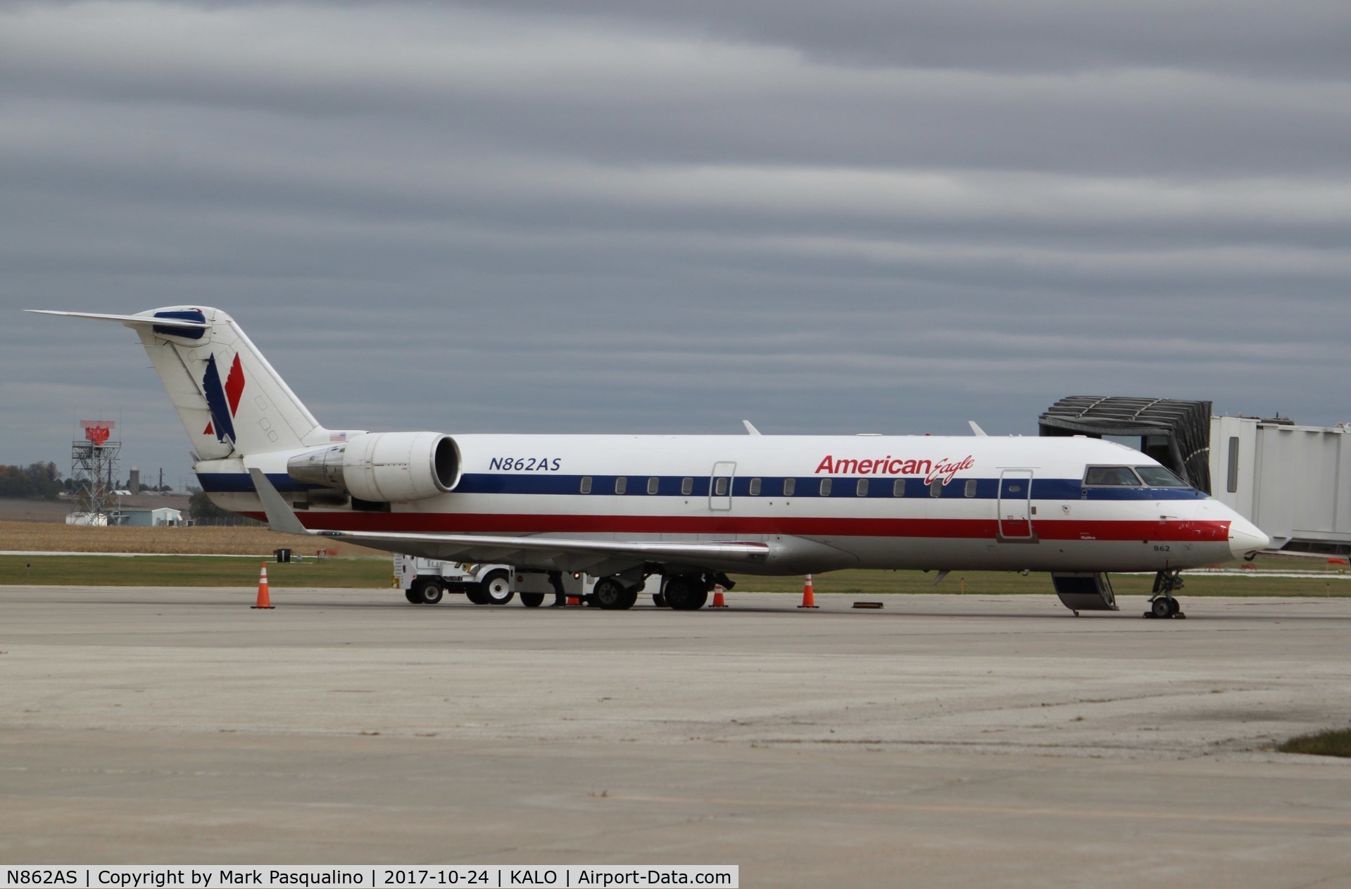 N862AS, 2001 Bombardier CRJ-200ER (CL-600-2B19) C/N 7476, CL-600-2B19