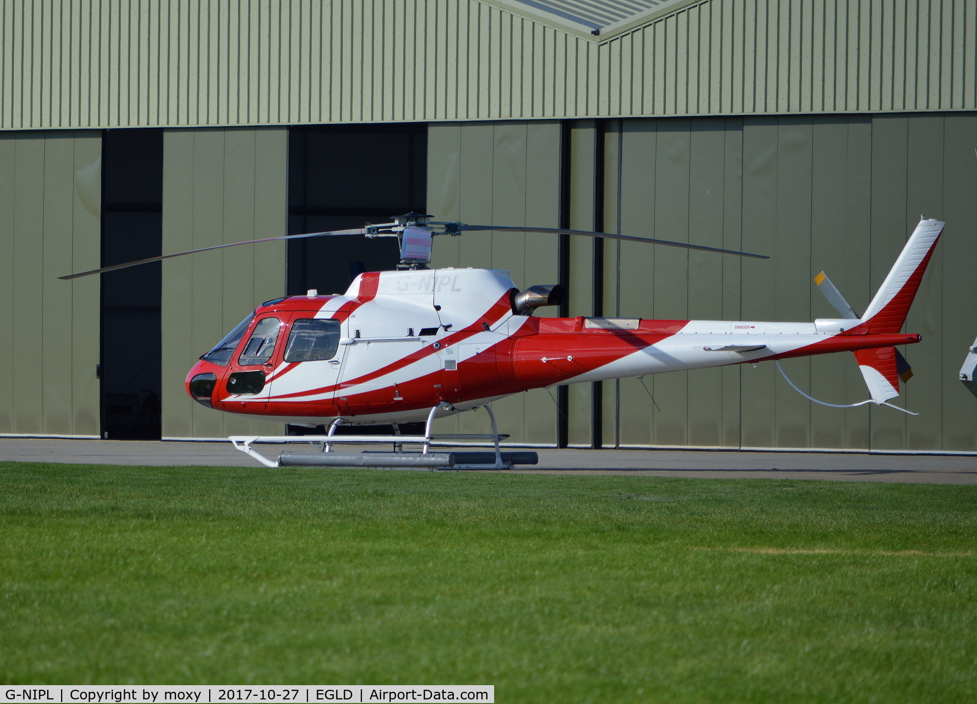 G-NIPL, 2013 Eurocopter AS-350B-3 Ecureuil Ecureuil C/N 7604, Eurocopter AS-350B-3 Ecureuil at Denham.