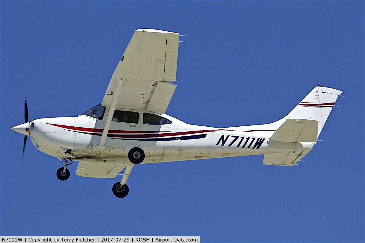 N7111W, 1999 Cessna 182S Skylane C/N 18280550, at 2017 EAA AirVenture at Oshkosh