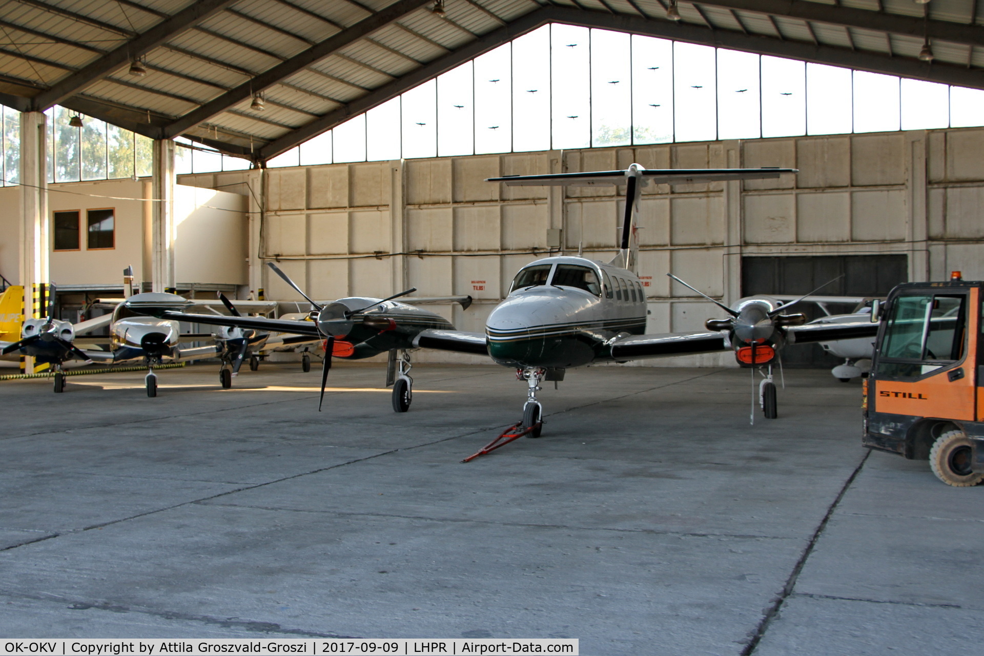 OK-OKV, 1981 Piper PA-42 Cheyenne III C/N 42-8001011, Györ-Pér Airport, Hungary