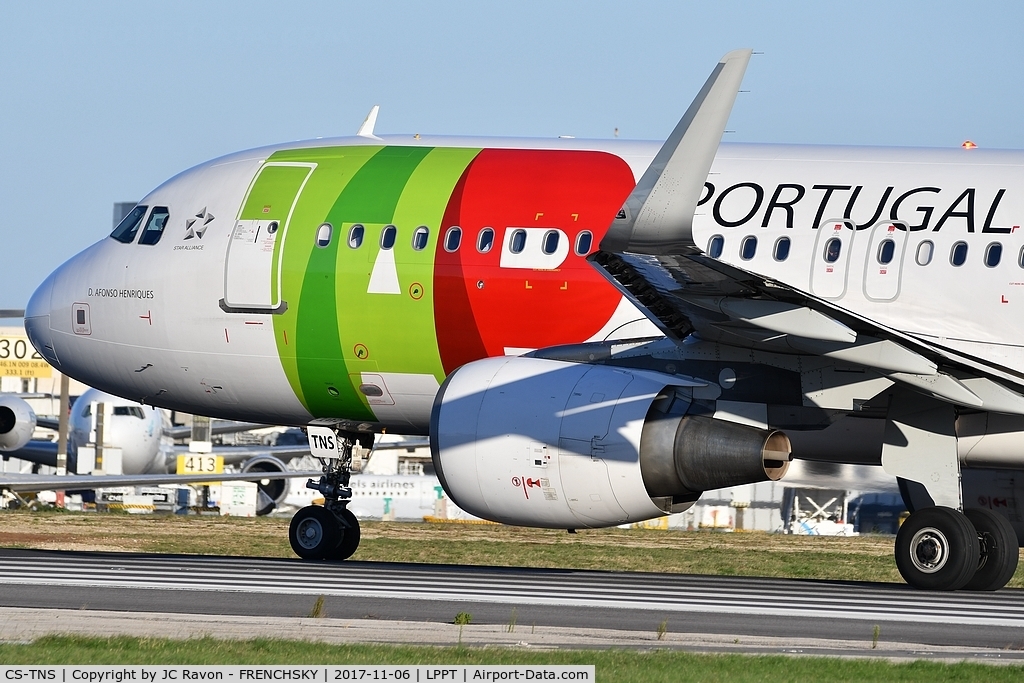 CS-TNS, 2009 Airbus A320-214 C/N 4021, TAP Air Portugal 752 departure to Copenhagen (CPH)
