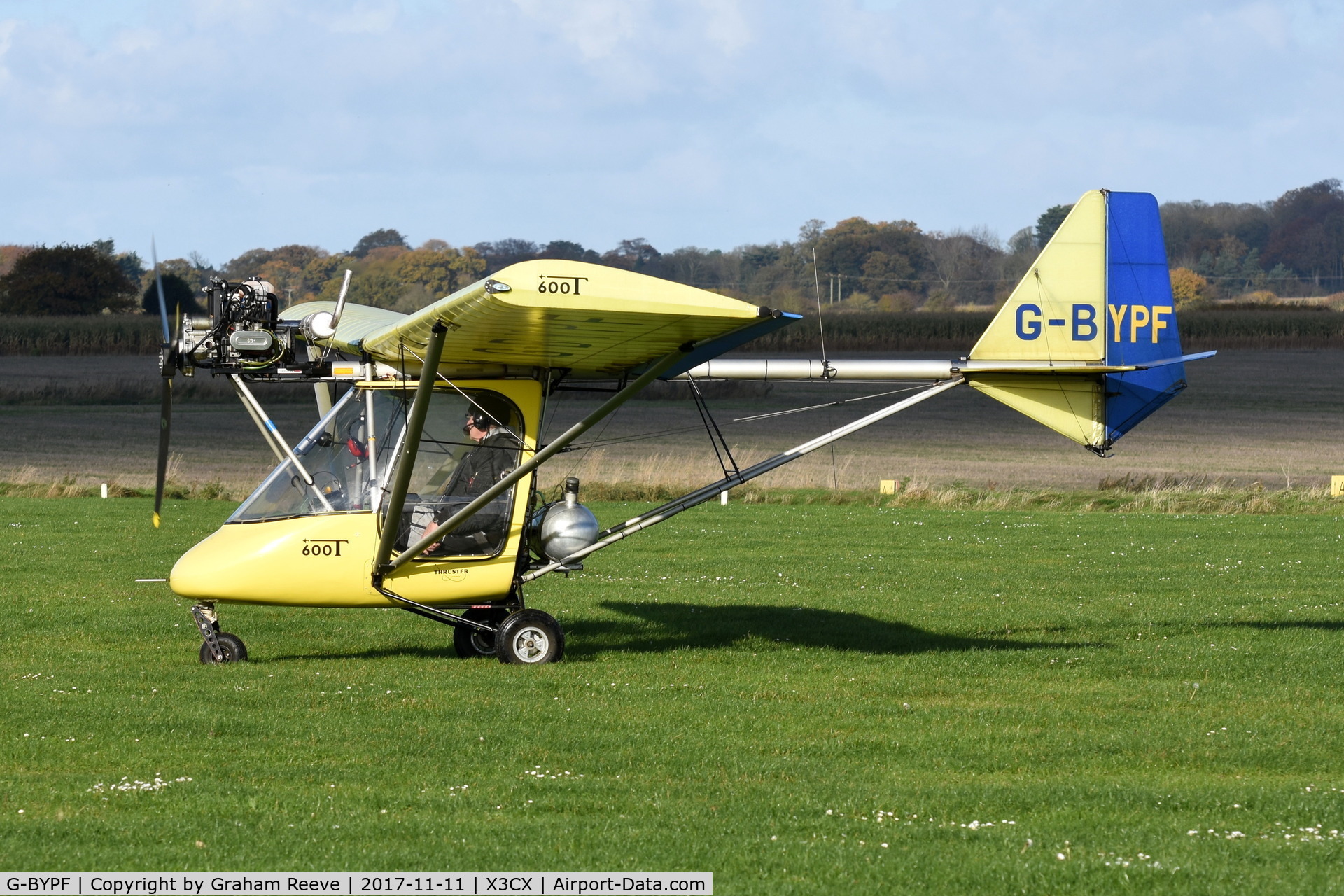 G-BYPF, 1999 Thruster Sprint T600N C/N 9089-T600N-034, Just landed at Northrepps.