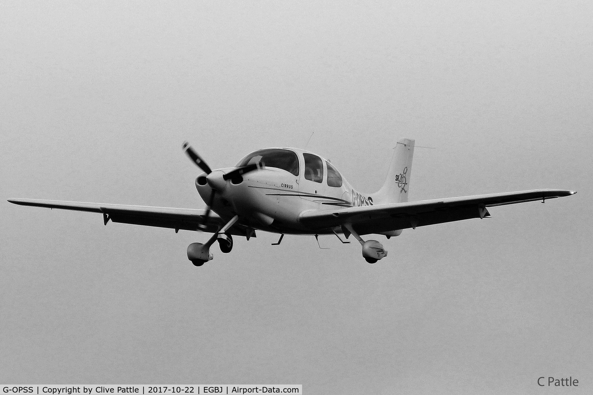 G-OPSS, 2004 Cirrus SR20 G2 C/N 1458, On finals to EGBJ