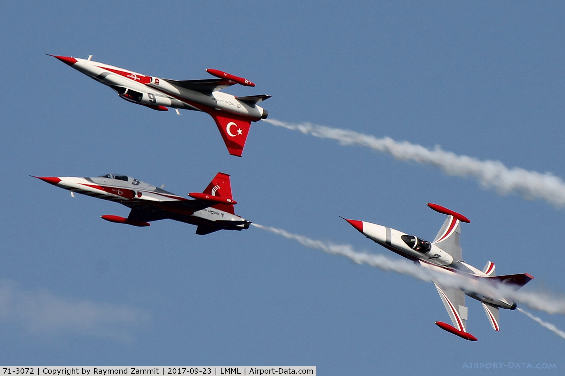 71-3072, Northrop (Canadair) NF-5A-2000 (CL-226) C/N 72, NF-5s of the Turkish Stars Aerobatic Team performing over Malta