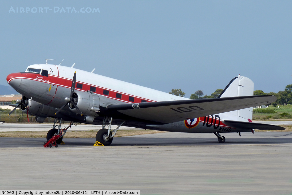 N49AG, 1943 Douglas DC-3A C/N 11737, Parked