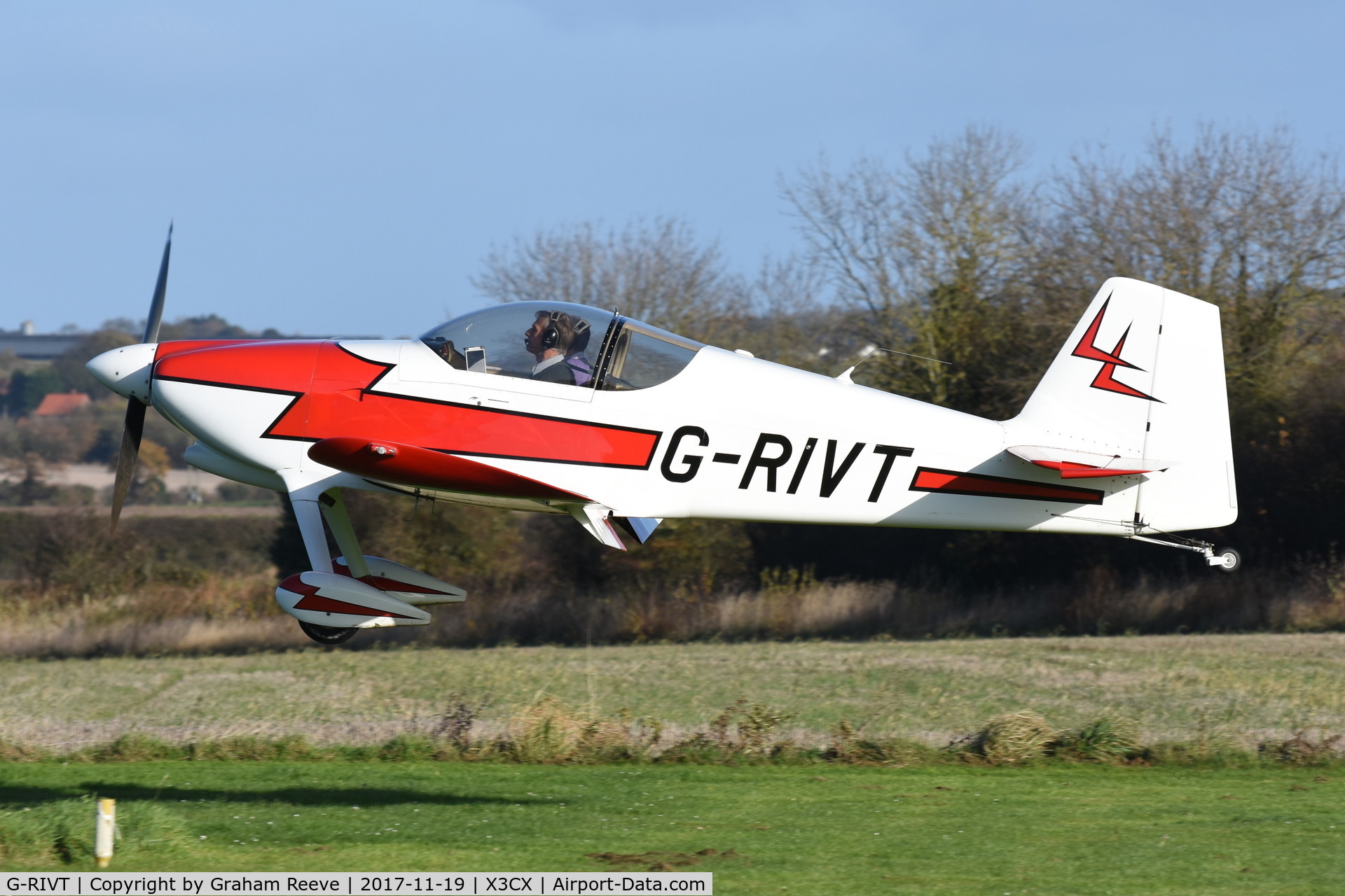 G-RIVT, 1996 Vans RV-6 C/N PFA 181-12743, Landing at Northrepps.