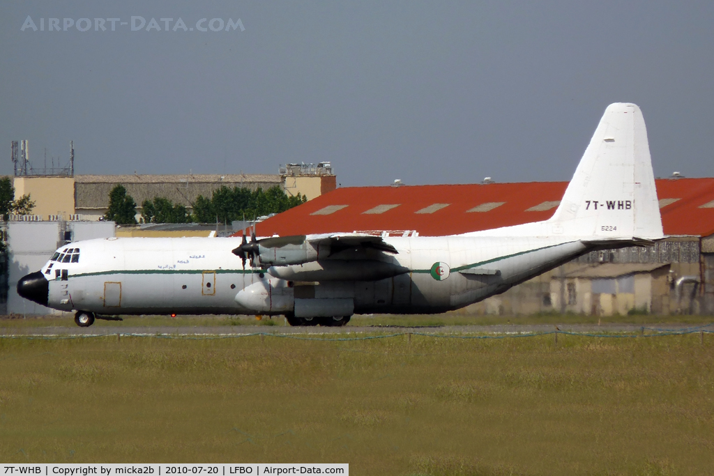 7T-WHB, 1990 Lockheed C-130H-30 Hercules C/N 382-5224, Taxiing