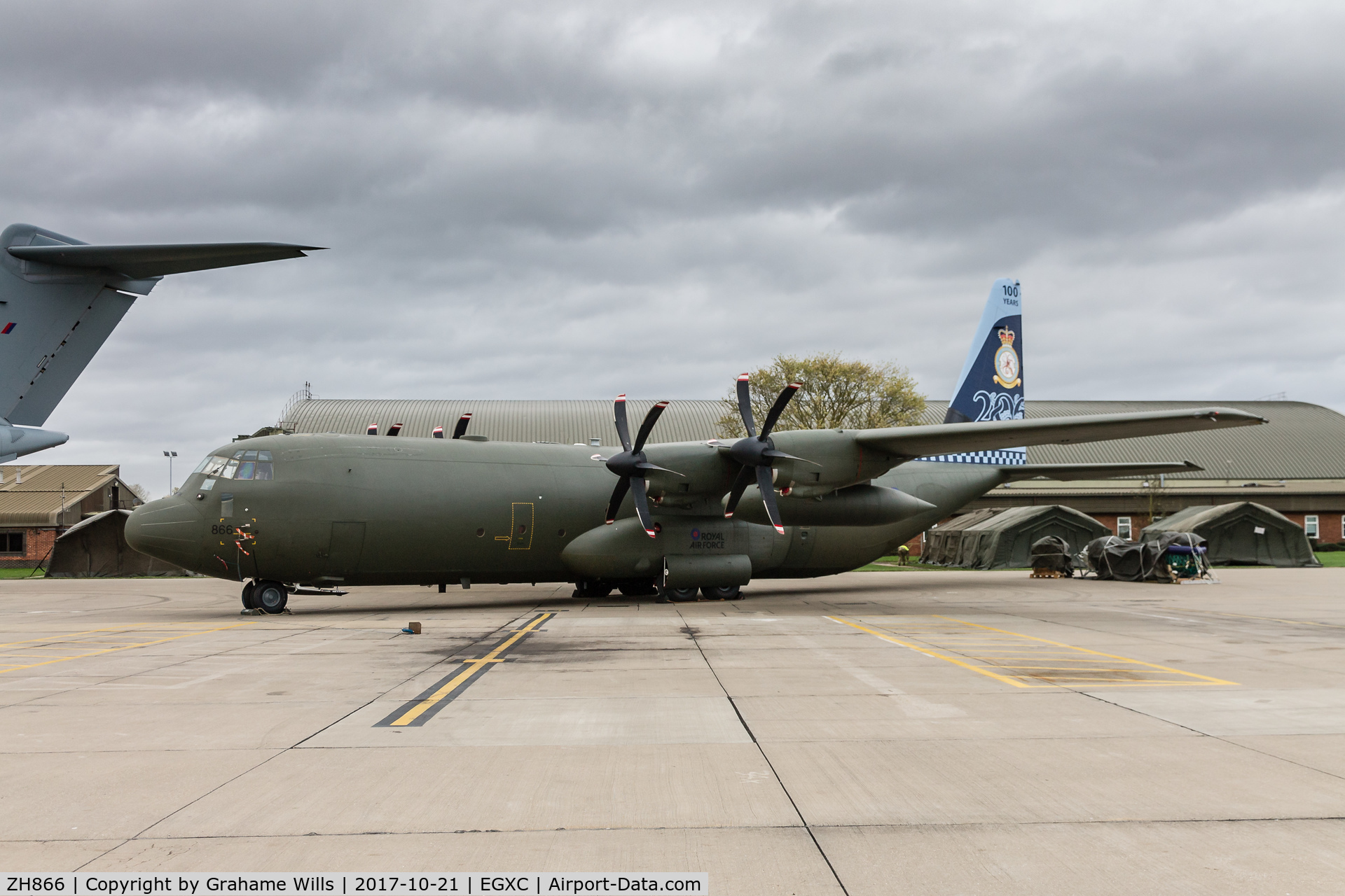 ZH866, 1996 Lockheed Martin C-130J-30 Hercules C.4 C/N 382-5414, Lockheed Hercules C6 ZH866 206 [Reserve] Sqd RAF, Coningsby 21/10/17