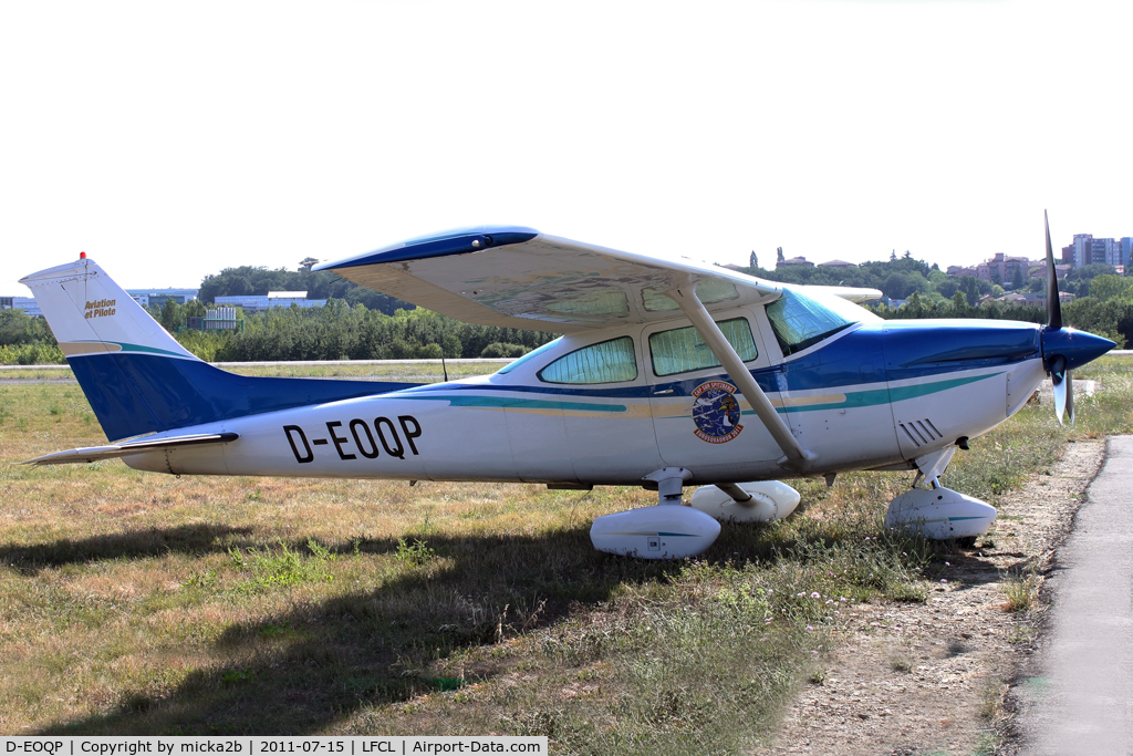D-EOQP, Cessna 182P Skylane C/N 18263144, Parked