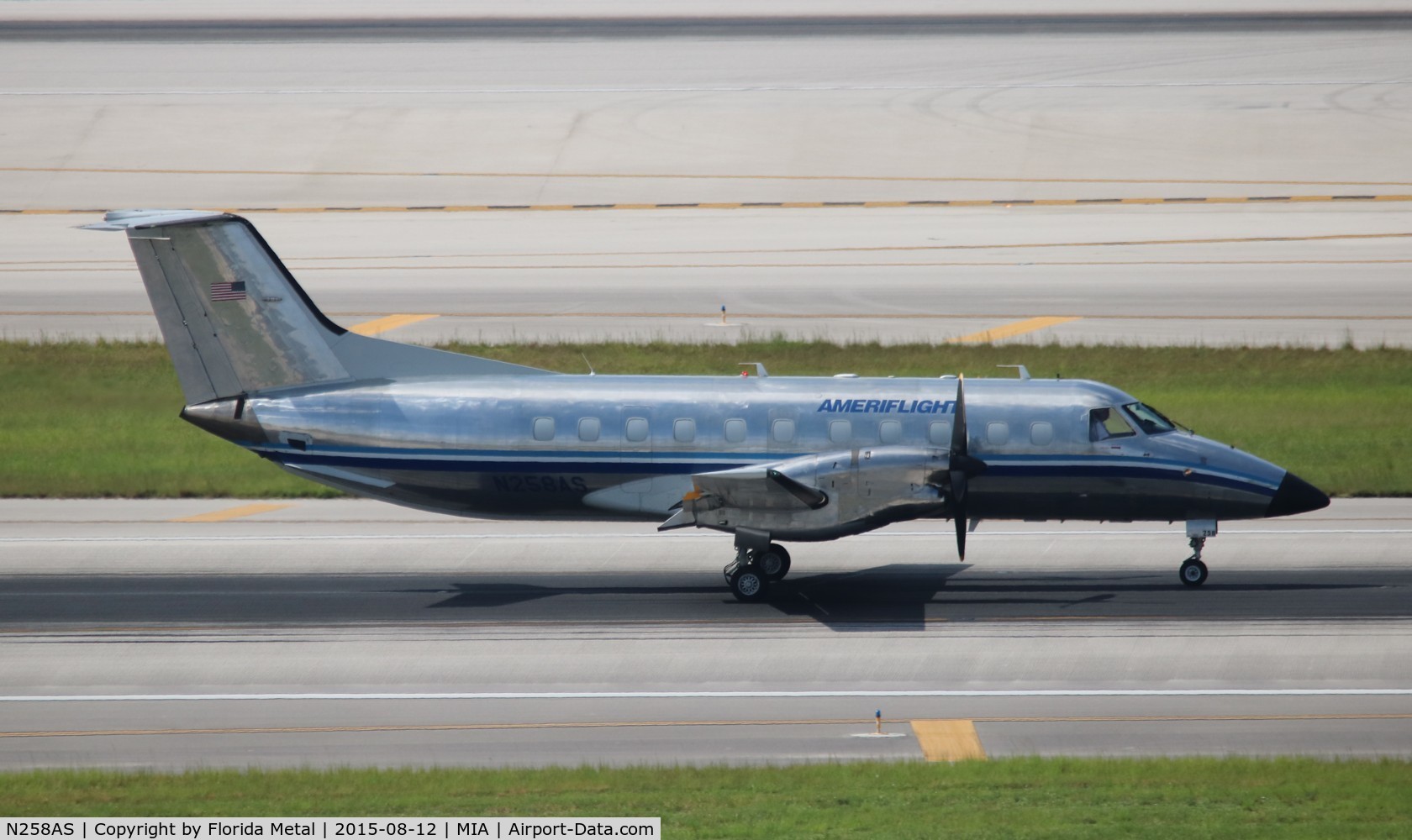 N258AS, 1989 Embraer EMB-120ER Brasilia C/N 120.131, Ameriflight