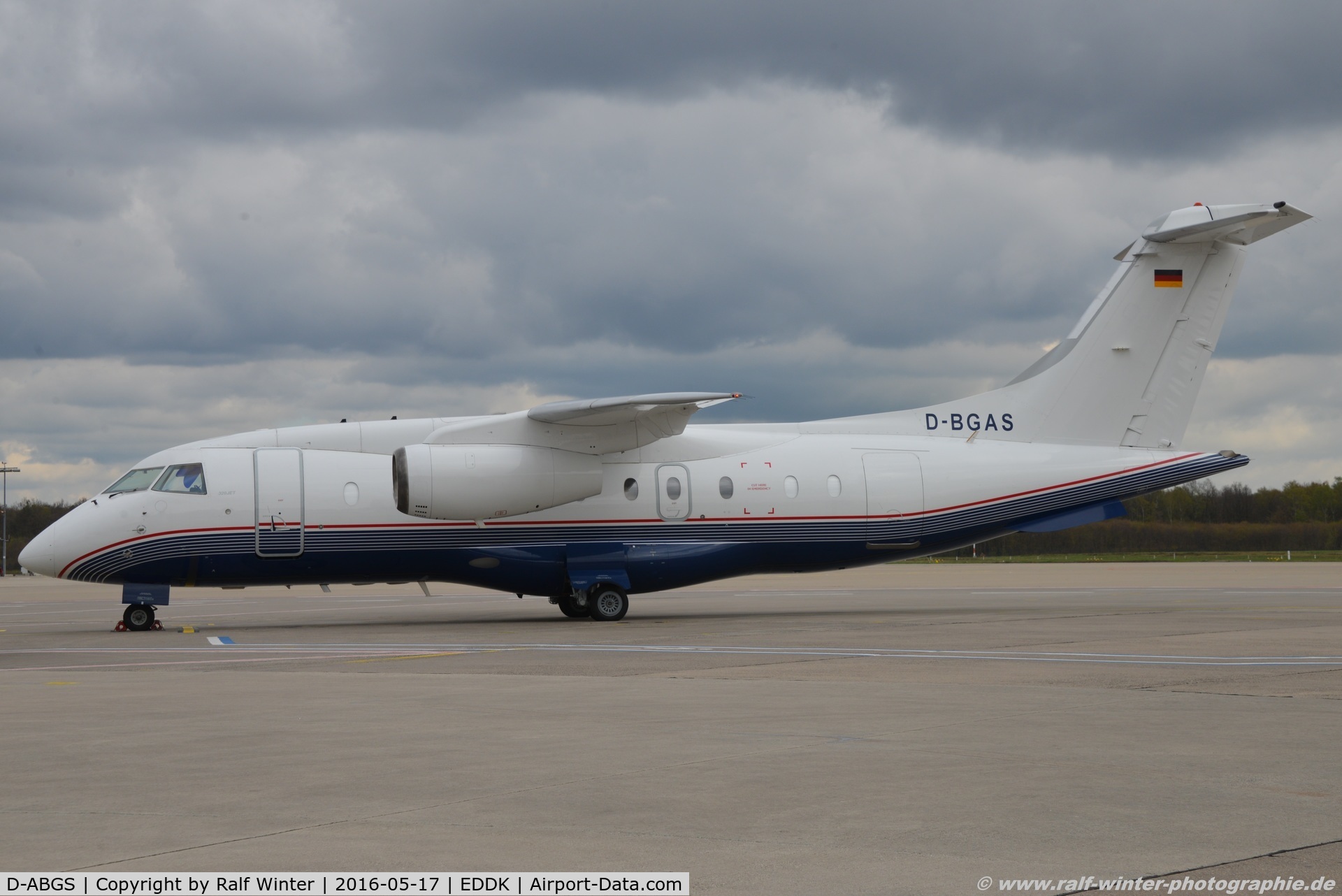 D-ABGS, 2009 Airbus A319-112 C/N 3865, Dornier Do 328-300 JET - DCS DC Aviation - 3139 - D-BGAS - 17.04.2016 - CGN