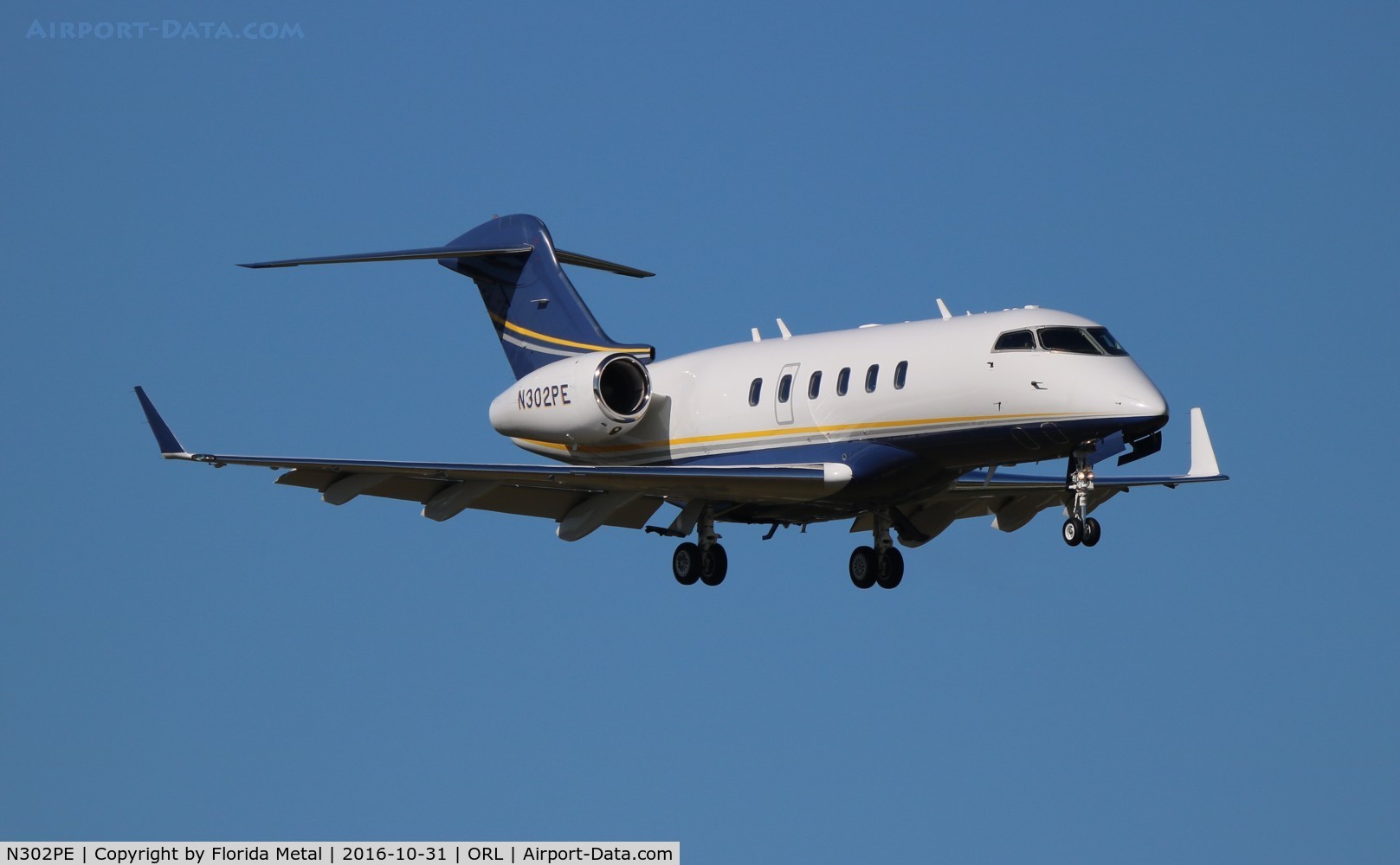 N302PE, 2007 Bombardier Challenger 300 (BD-100-1A10) C/N 20144, Challenger 300