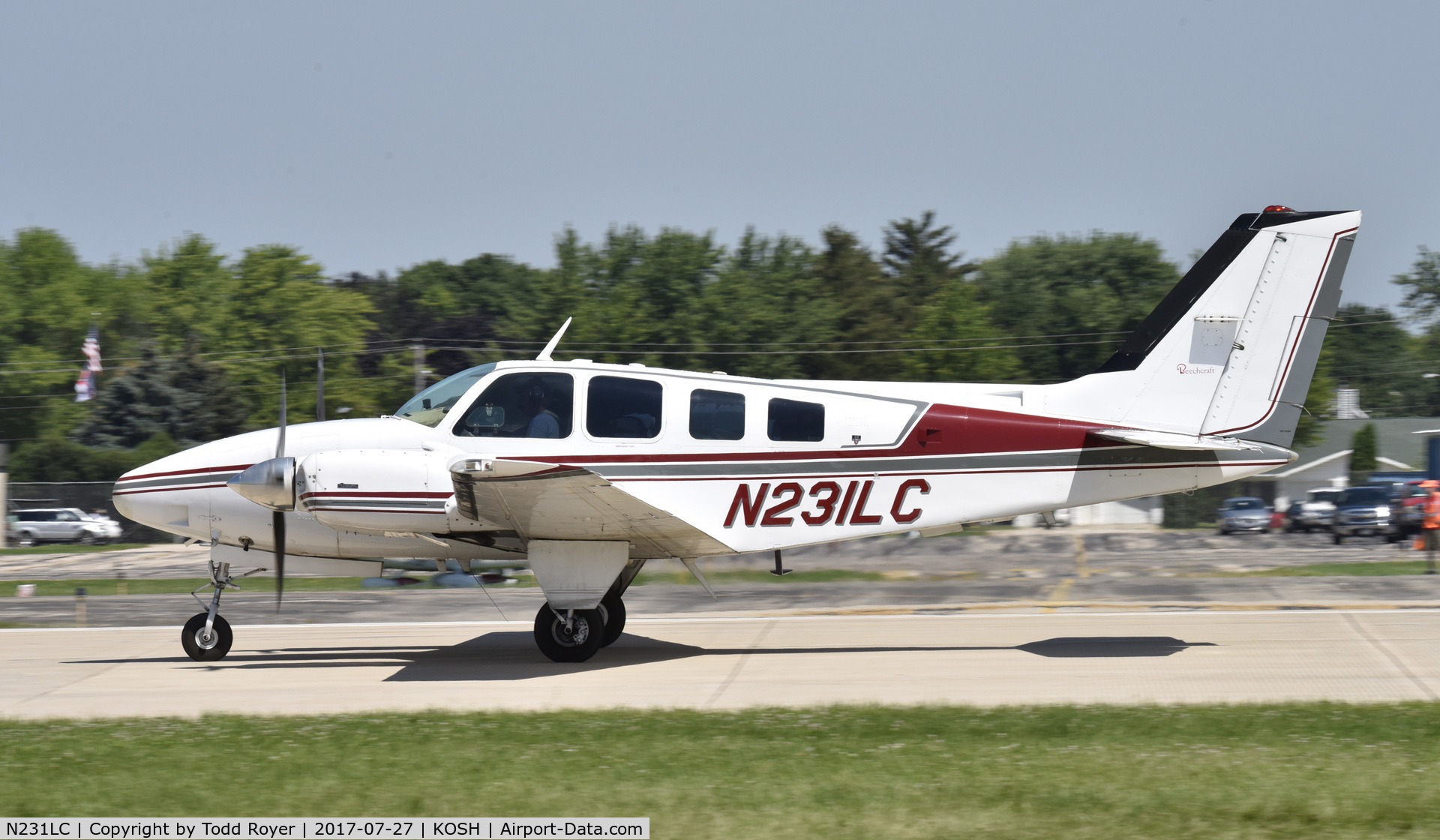 N231LC, 1975 Beech 58 Baron C/N TH-696, Airventure 2017