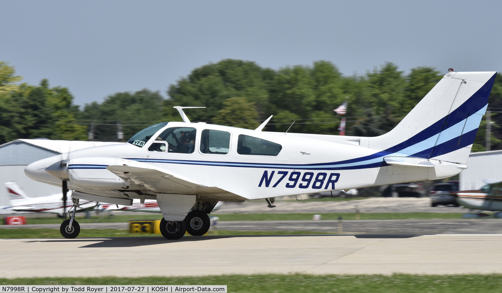 N7998R, 1969 Beech 95-B55 (T42A) Baron C/N TC-1241, Airventure 2017