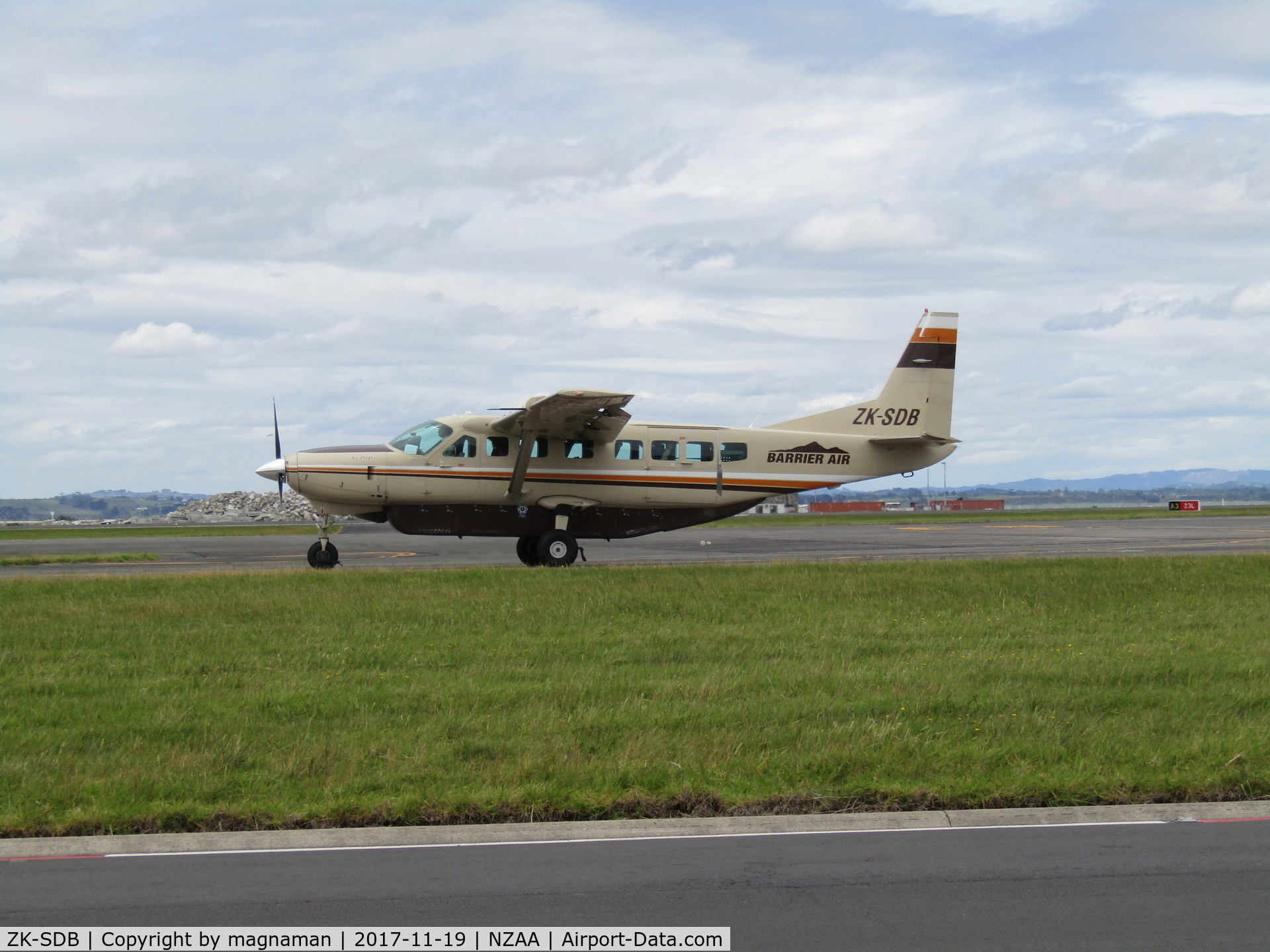 ZK-SDB, 2009 Cessna 208B Grand Caravan C/N 208B2089, On another run to Great Barrier Island