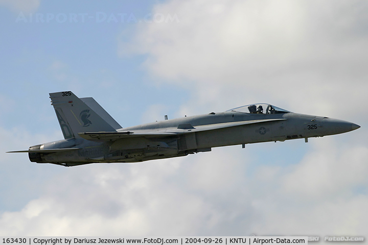 163430, 1987 McDonnell Douglas F/A-18C Hornet C/N 624/C004, F/A-18C Hornet 163430 AD-325 from VFA-106 