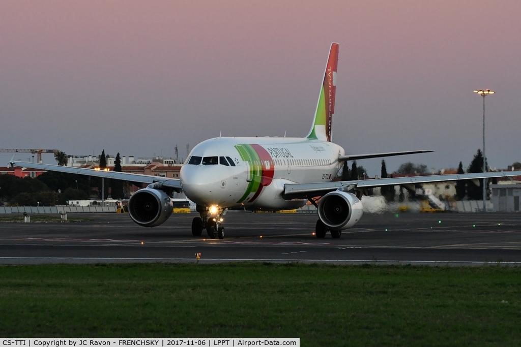 CS-TTI, 1998 Airbus A319-111 C/N 933, Eca de Queiros departure runway 03