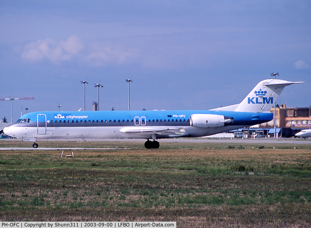 PH-OFC, 1989 Fokker 100 (F-28-0100) C/N 11263, Lining up rwy 32R for departure...